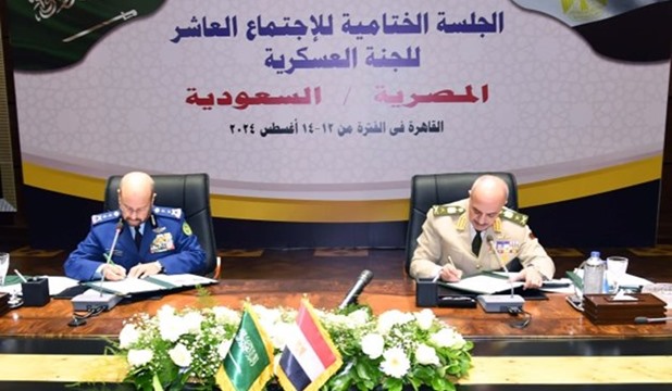 Photos: Chiefs of staff of Egyptian, Saudi armies co-chair closing session of joint military committee